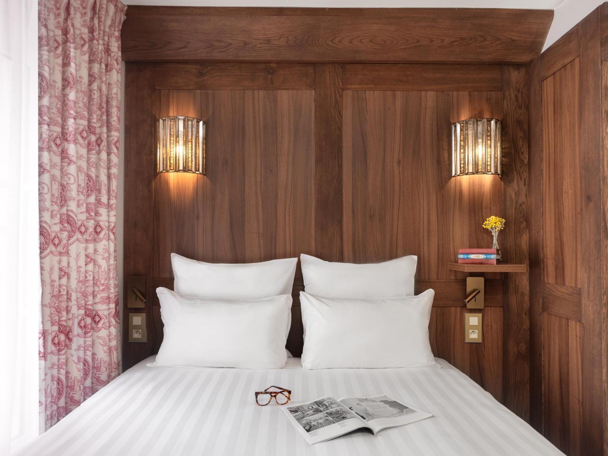 Hotel De Senlis 3*