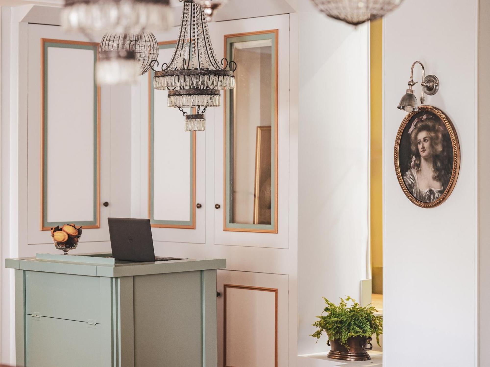 De Senlis Hotel 3*