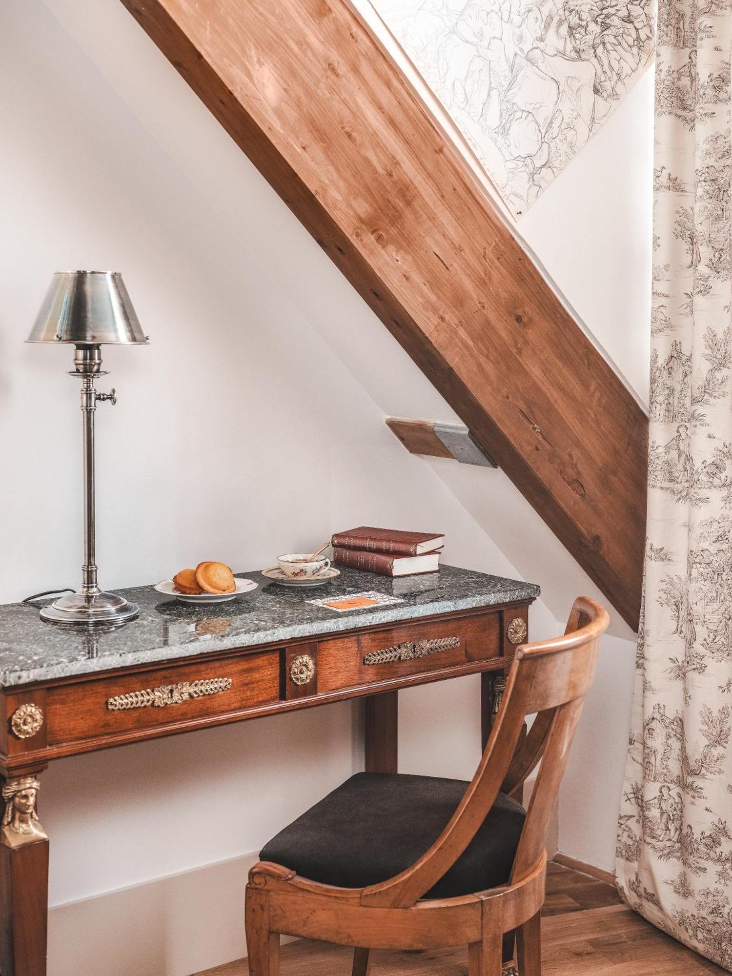 De Senlis 3* Parijs