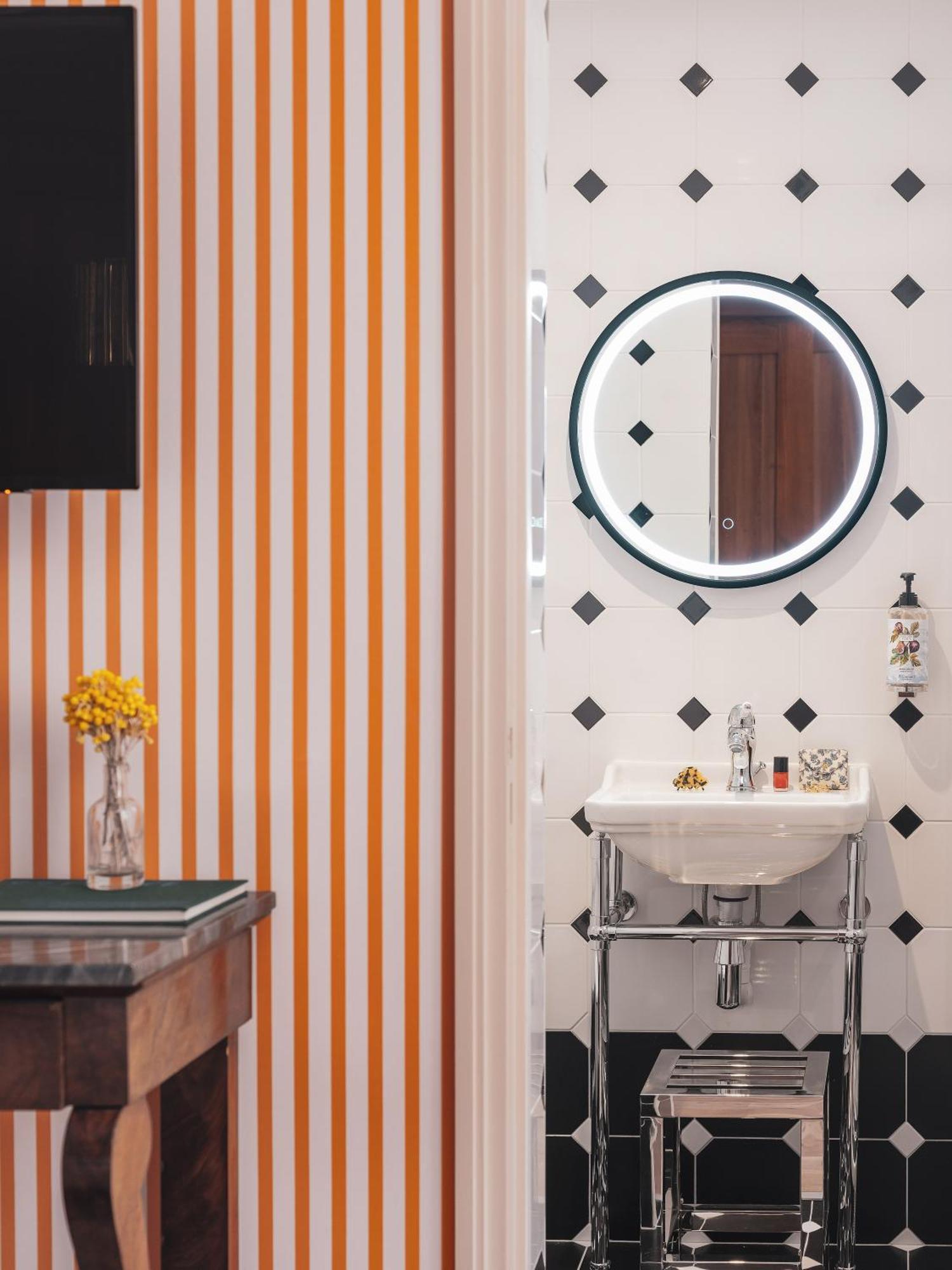 De Senlis Hotel